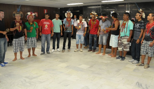 Comissões de Educação, Ciência e Tecnologia e de Participação Popular - debate sobre a educação indígena em Minas Gerais