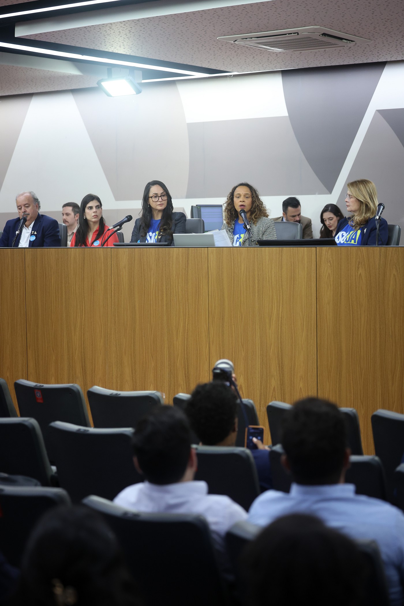 Comissão do Trabalho, da Previdência e da Assistência Social - debate sobre o piso nacional dos farmacêuticos