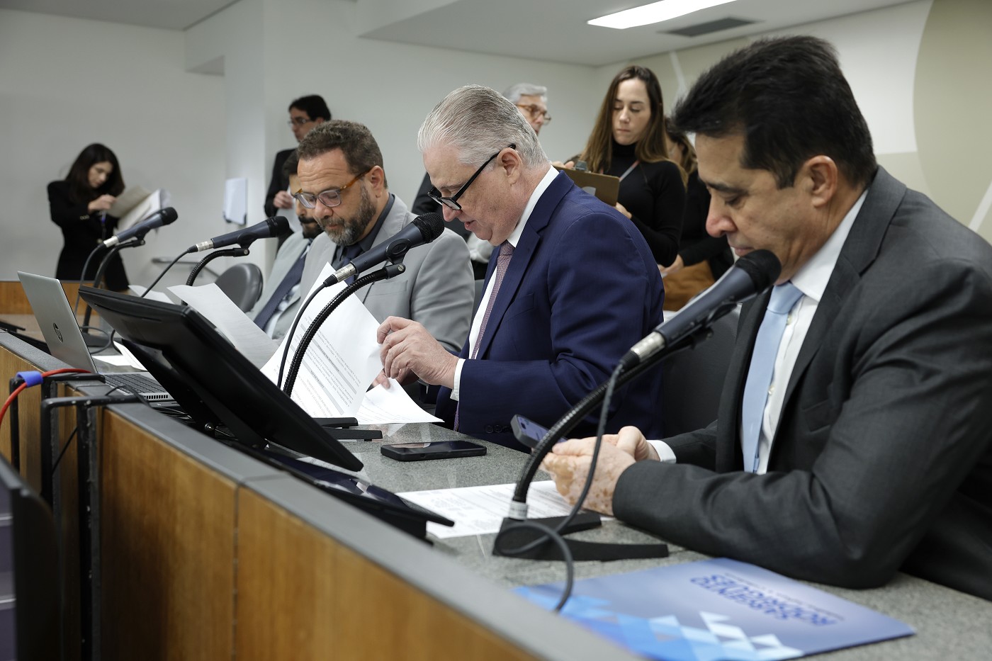 Comissão de Administração Pública - análise de proposições