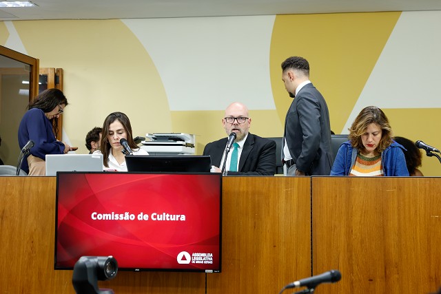Comissão de Cultura - análise de proposições