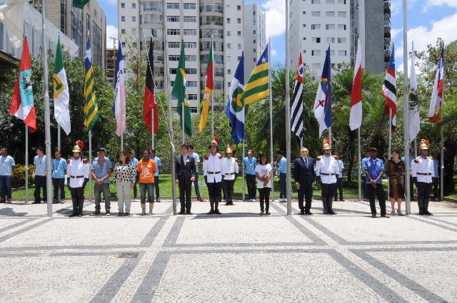 Participaram da solenidade o presidente Dinis Pinheiro e os deputados Hely Tarquínio, Liza Prado e Maria Tereza Lara
