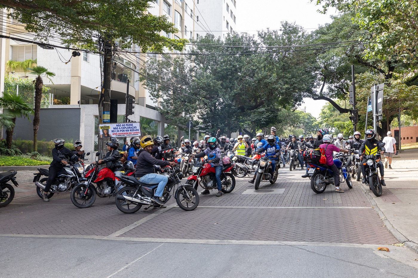 Manifestação de motoentregadores
