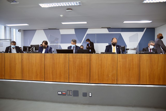 Deputados pediram celeridade à Prefeitura na apresentação dos documentos ao Simec