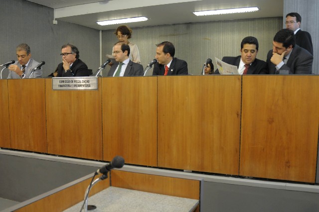 O requerimento foi aprovado pela Comissão de Fiscalização Financeira na reunião de quinta-feira (19)