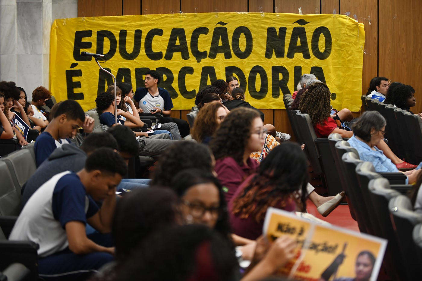 Comissão de Educação, Ciência e Tecnologia - apresentação de relatório de visitas a escolas