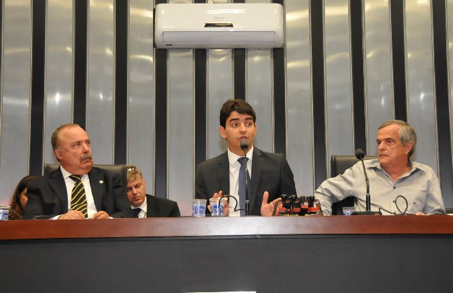 Deputados cobraram maior fiscalização e mais apoio do Governo do Estado às prefeituras