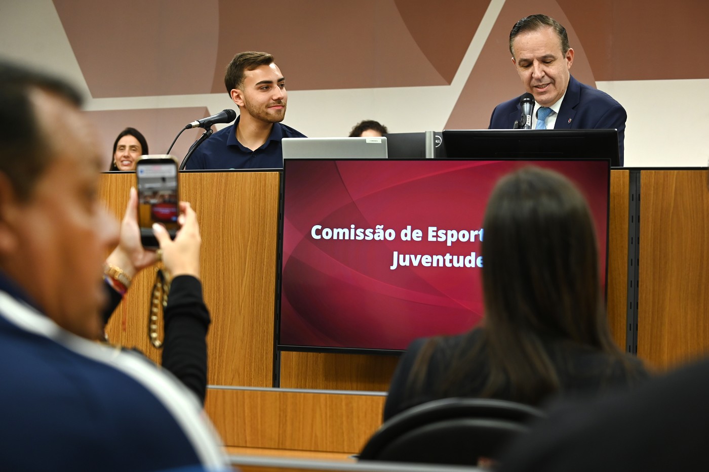 Comissão de Esporte, Lazer e Juventude - homenagem aos Supermercados BH