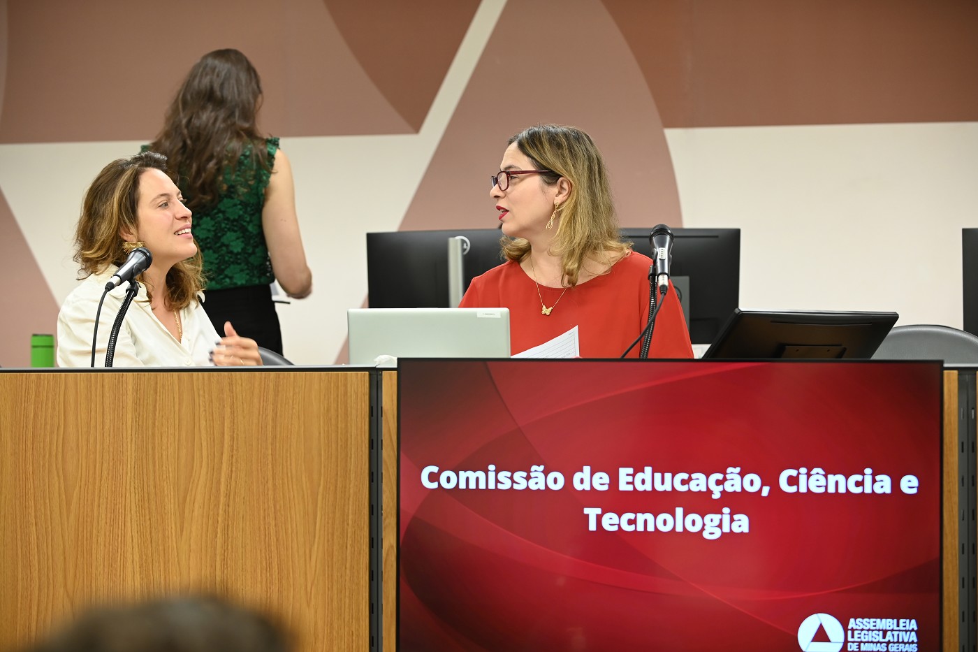 Comissão de Educação, Ciência e Tecnologia- análise de proposições