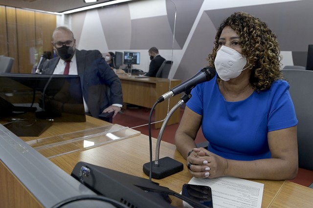 A deputada Leninha e o deputado Professor Cleiton solicitaram a audiência sobre a Campanha da Fraternidade