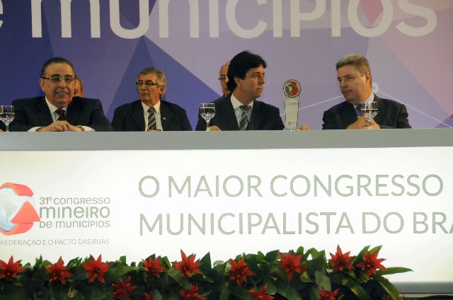 Durante o evento, o presidente Dinis Pinheiro defendeu o municipalismo