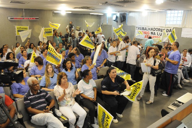 Servidores em greve da Fhemig relataram a situação da saúde e violação de direitos humanos