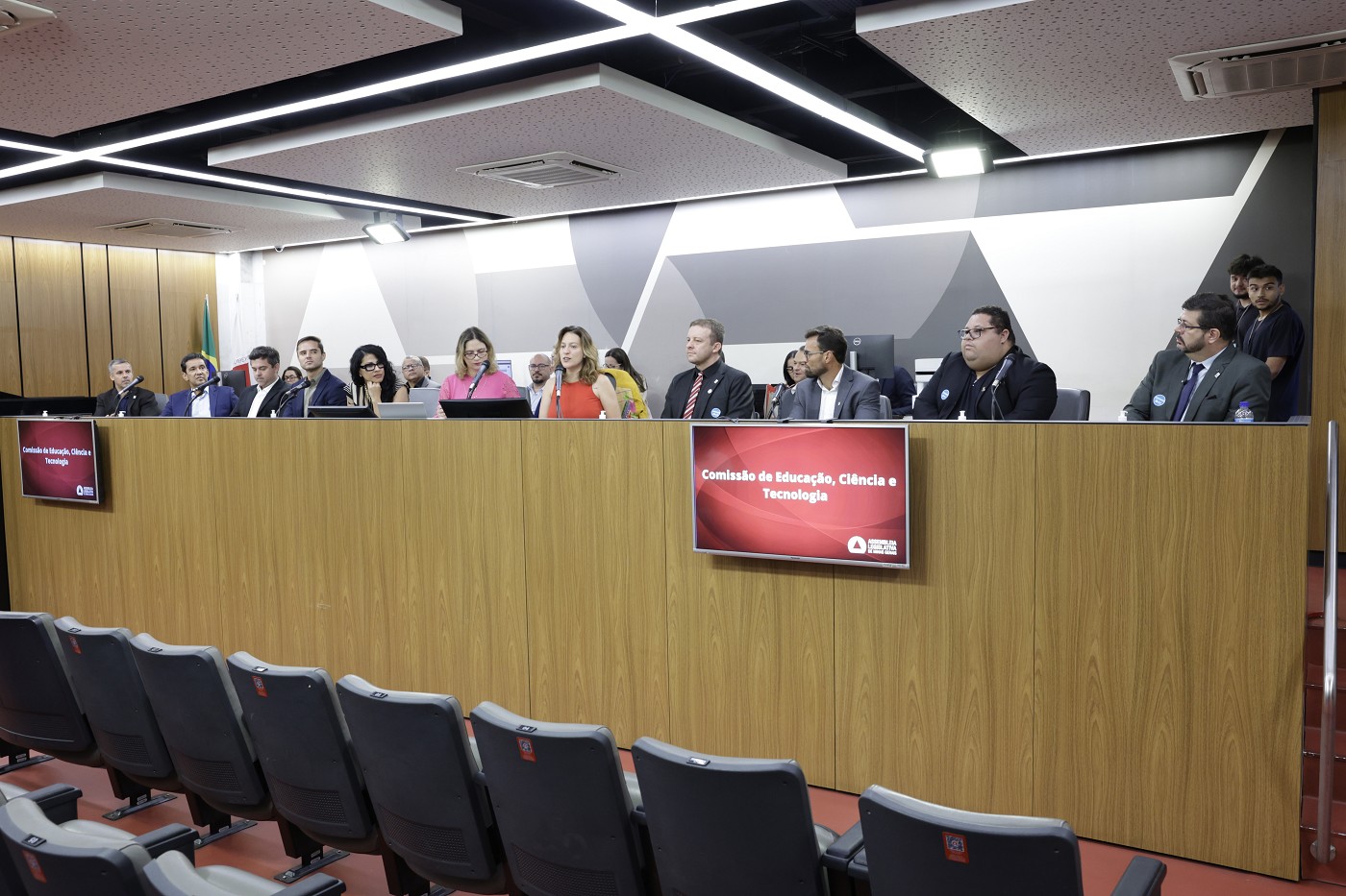 Comissão de Educação, Ciência e Tecnologia - debate sobre a atuação do instituto Federal de Educação IFMG