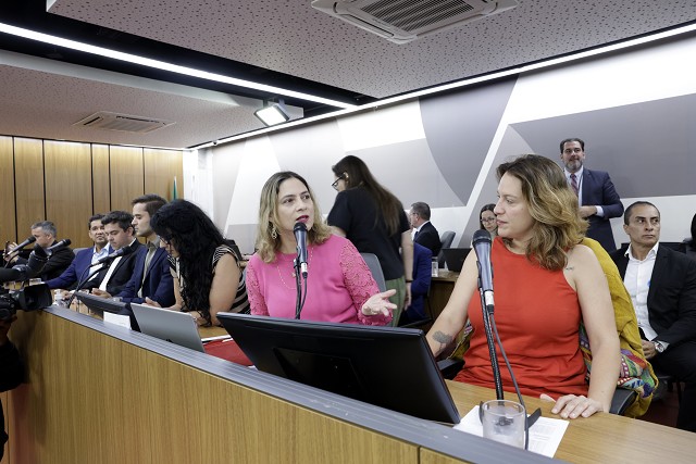 Comissão de Educação, Ciência e Tecnologia - debate sobre a atuação do instituto Federal de Educação IFMG