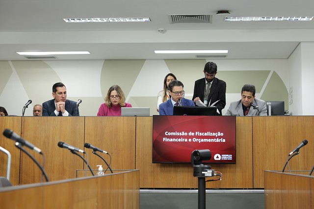 Comissão de Fiscalização Financeira e Orçamentária - análise de proposições