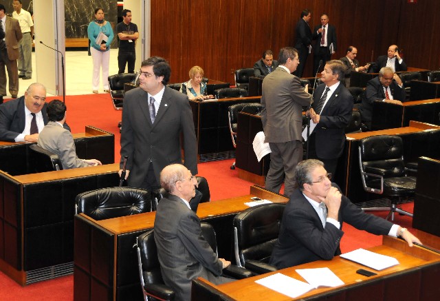 PL foi aprovado pelo Plenário em 1º turno, com emendas
