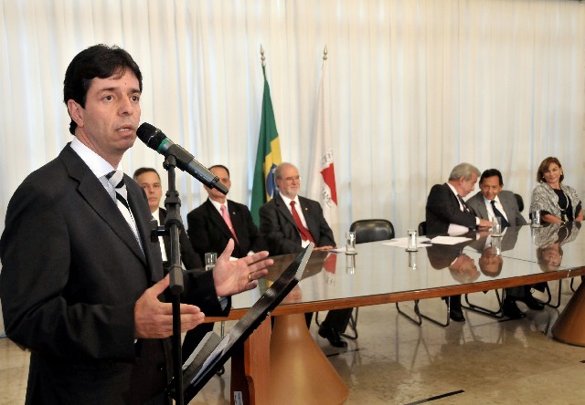 O presidente da ALMG, deputado Dinis Pinheiro (PSDB), destacou o pioneirismo da TV Assembleia