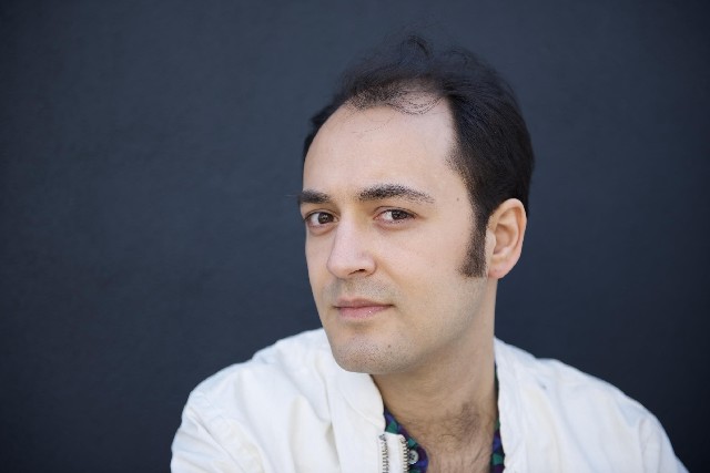 Dolabella venceu vários concursos nacionais, entre os quais a Semana Guiomar Novaes e o Concurso Nacional de Piano Franz Liszt