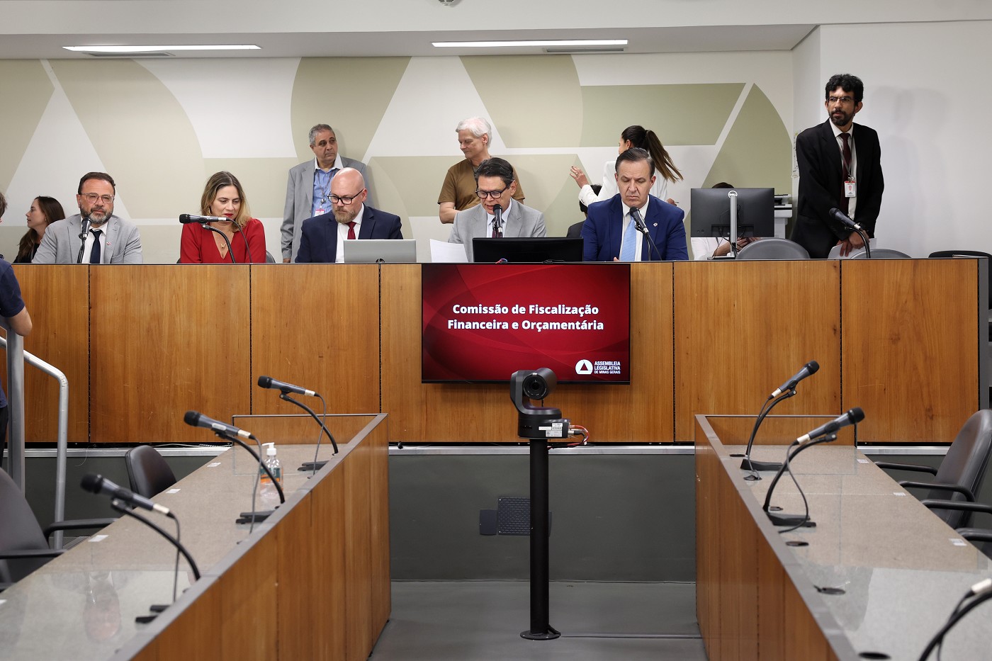 Comissão de Fiscalização Financeira e Orçamentária - análise de proposições