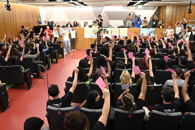 Parlamento Jovem de Minas 2026 - Escolha do tema do PJ Minas 2027