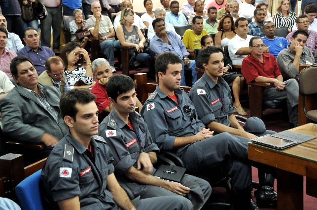 A reunião da Comissão de Segurança Pública aconteceu na Câmara Municipal de Timóteo
