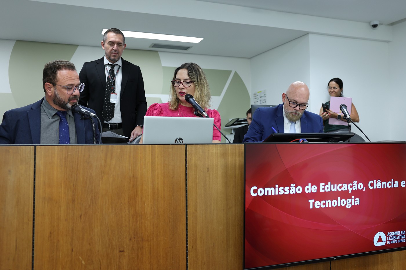 Comissão de Educação, Ciência e Tecnologia - análise de proposições