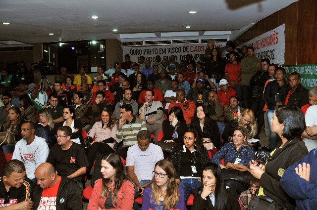 Comissão do Trabalho, da Previdência e da Ação Social - debate sobre a manutenção dos postos de trabalho nas empresas de ferroligas e de silício metálico