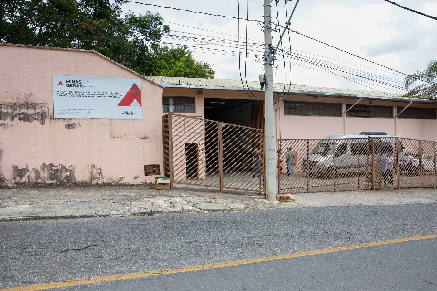 Comissão de Educação, Ciência e Tecnologia - visita ao Almoxarifado Central da Secretaria de Estado de Educação
