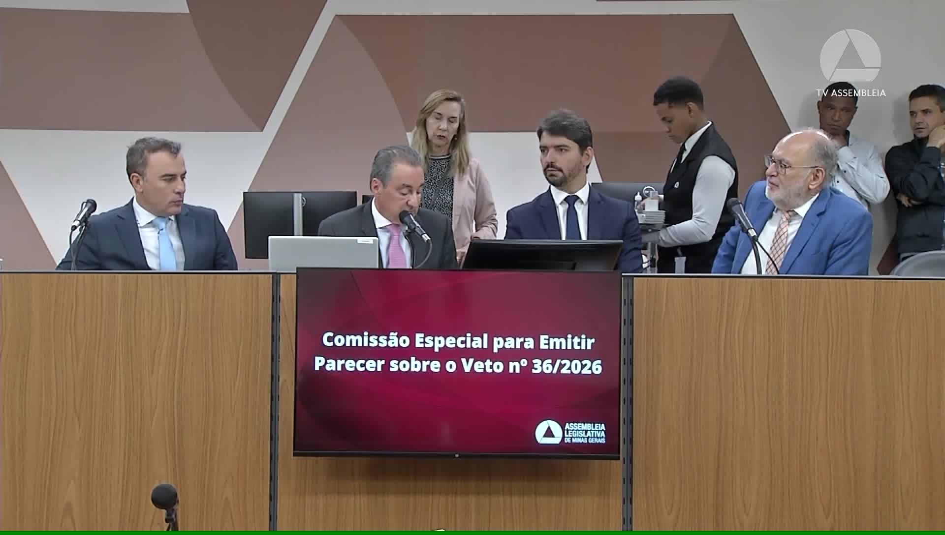Assembleia analisa veto sobre defesa sanitária animal