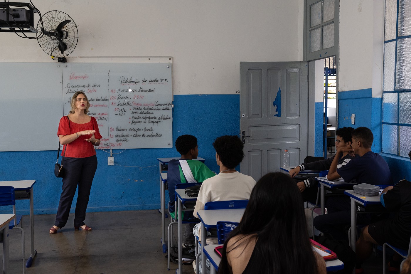 Comissão de Educação, Ciência e Tecnologia - visita à Escola Estadual Imaculada Conceição em Pedro Leopoldo