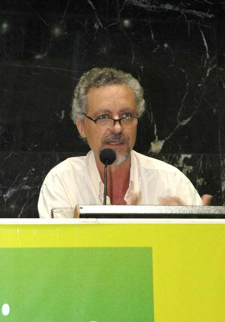 Léo Heller defende que o acesso à água potável não dependa de nenhuma condição, sobretudo financeira - Arquivo/ALMG