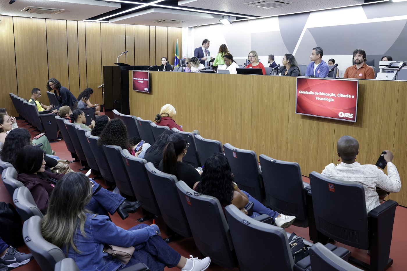 Comissão de Educação, Ciência e Tecnologia - debate sobre EMEis de Belo Horizonte