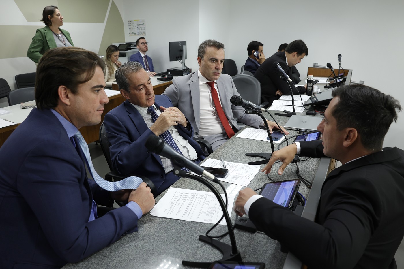 Comissão de Constituição e Justiça - análise de proposições