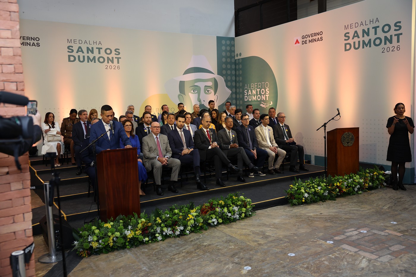 Cerimônia de entrega da Medalha Santos Dumont