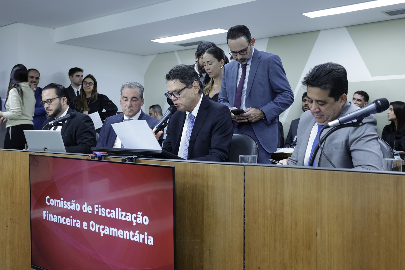Comissão de Fiscalização Financeira e Orçamentária - análise de proposições