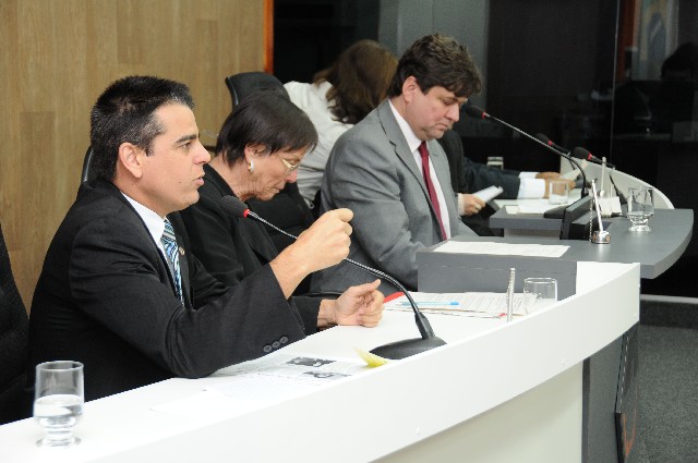 Deputados falaram sobre o sistema prisional do País
