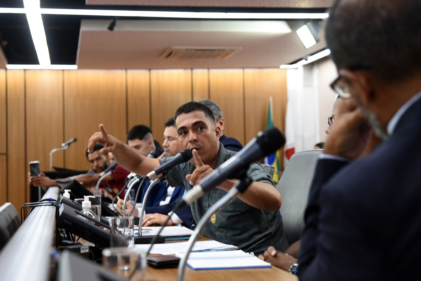 Comissão de Assuntos Municipais e Regionalização - debate sobre o projeto de lei do governo federal que trata da relação de trabalho entre motoristas e empresas de aplicativos