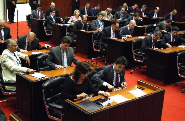 Projeto 3.062/12 foi aprovado com 47 votos favoráveis