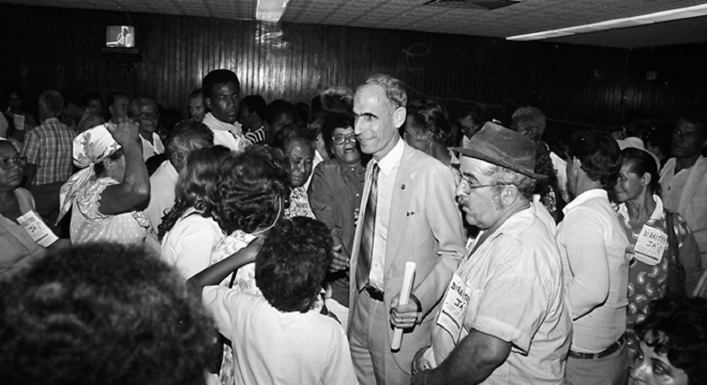 Populares e relator da Constituinte de 1989, deputado Bonifácio Mourão