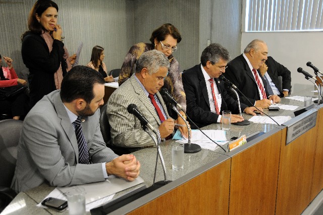 Parecer foi favorável ao projeto na forma do texto aprovado em 1º turno