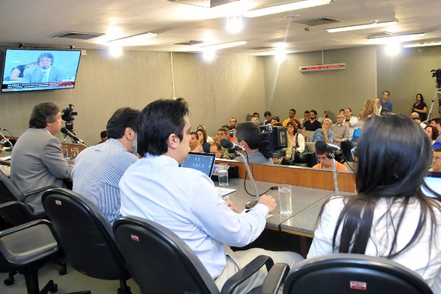 Comissão de Prevenção e Combate ao uso de Crack e outras drogas - debate sobre a relação das comunidades terapêuticas com o Estado