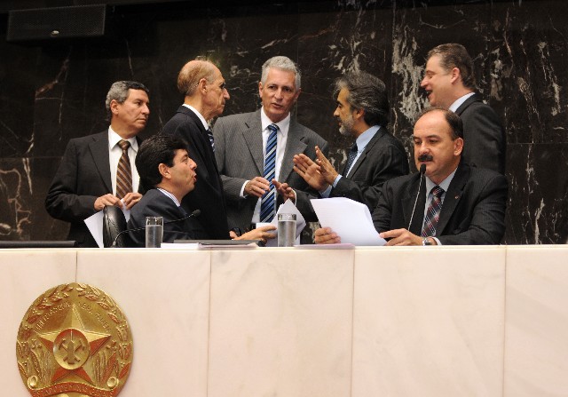 Presidente Dinis Pinheiro comandou a reunião da manhã desta quinta-feira (4)