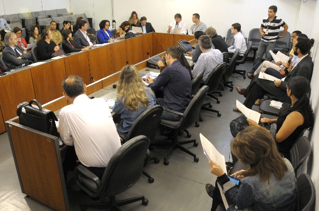 Foi definido que a próxima reunião sobre o ciclo de debates será na próxima quinta (14)