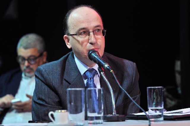 Comissão do Trabalho, da Previdência e da Ação Social - debate sobre a manutenção dos postos de trabalho nas empresas de ferroligas e de silício metálico