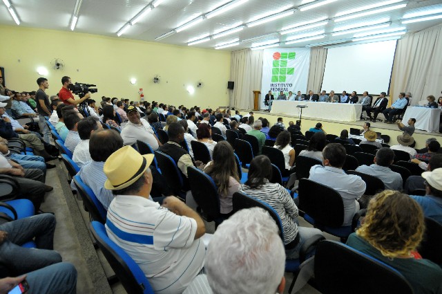 Audiência pública foi realizada pela Comissão de Agropecuária e Agroindústria nesta terça (2) em Machado, no Sul de Minas