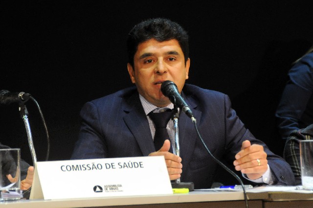 Comissão de Saúde - debate sobre a prevenção do câncer de mama no Estado