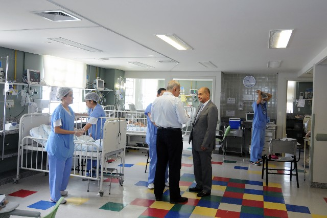 Segundo representantes do Grupo Santa Casa, caso a situação do hospital não seja normalizada em fevereiro de 2015, a maternidade pode fechar suas portas