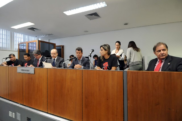 Comissão de Saúde - debate sobre problemas administrativos na gestão do Serviço de Atendimento Móvel de Urgência - Samu - Macro Norte