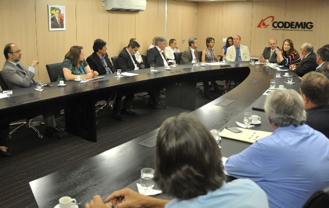 Deputados e representantes dos municípios do Sul de Minas estiveram na Codemig na manhã desta terça (3)