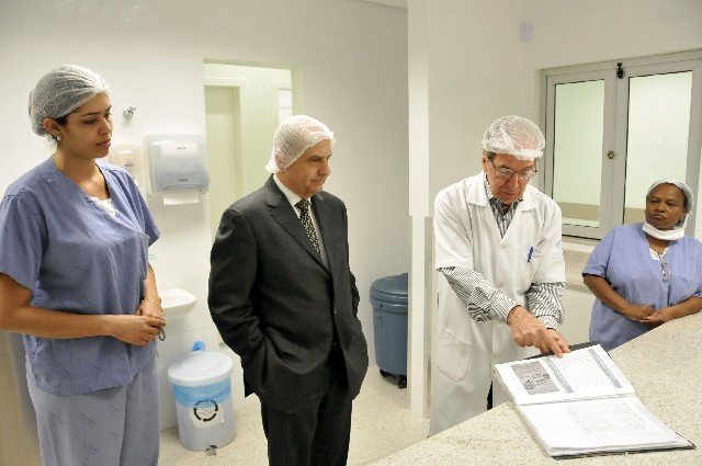 O Hospital São Camilo atende de 18 a 28 mil pacientes por mês e, em períodos de pico, chega a receber mais de mil pessoas por dia