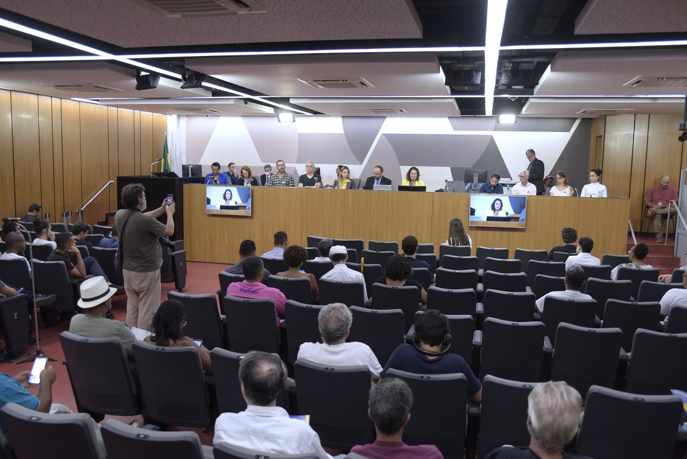 Comissão de Administração Pública - debate sobre a destinação a ser dada à área do Aeroporto Belo Horizonte - Carlos Prates SBPR